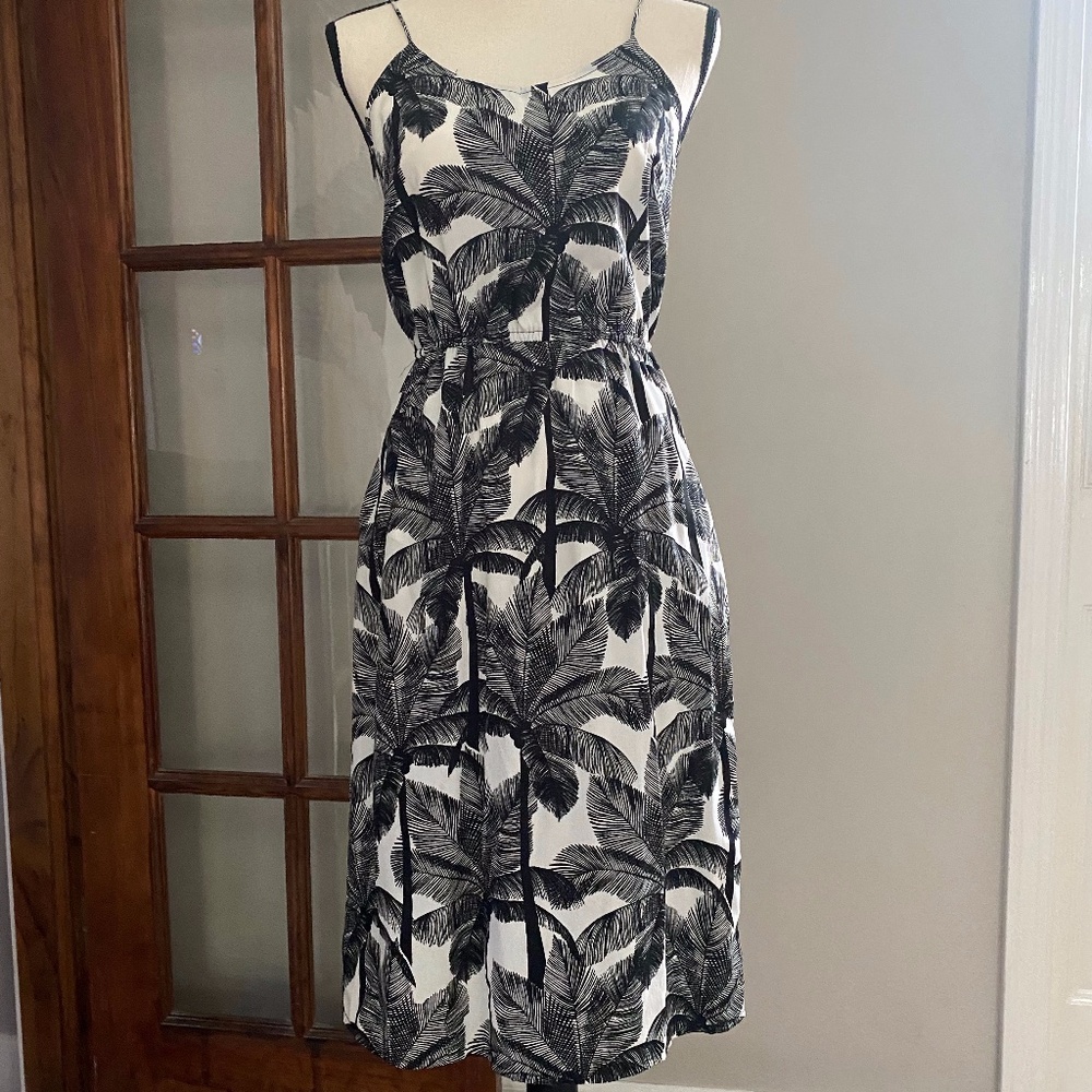 H&M Black & White Palm Tree Midi Dress